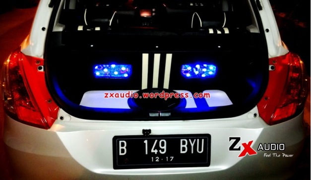 Box Kosmetik Audio Mobil Suzuki Swift Senada Dengan Design Jok Mobilnya by ZX Audio