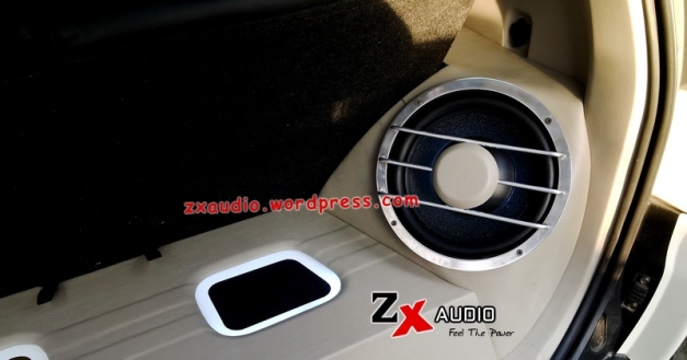 Detail Kanan Box Kosmetik Audio Mobil Mitsubishi Pajero Dakar Putih @ZX_Audio
